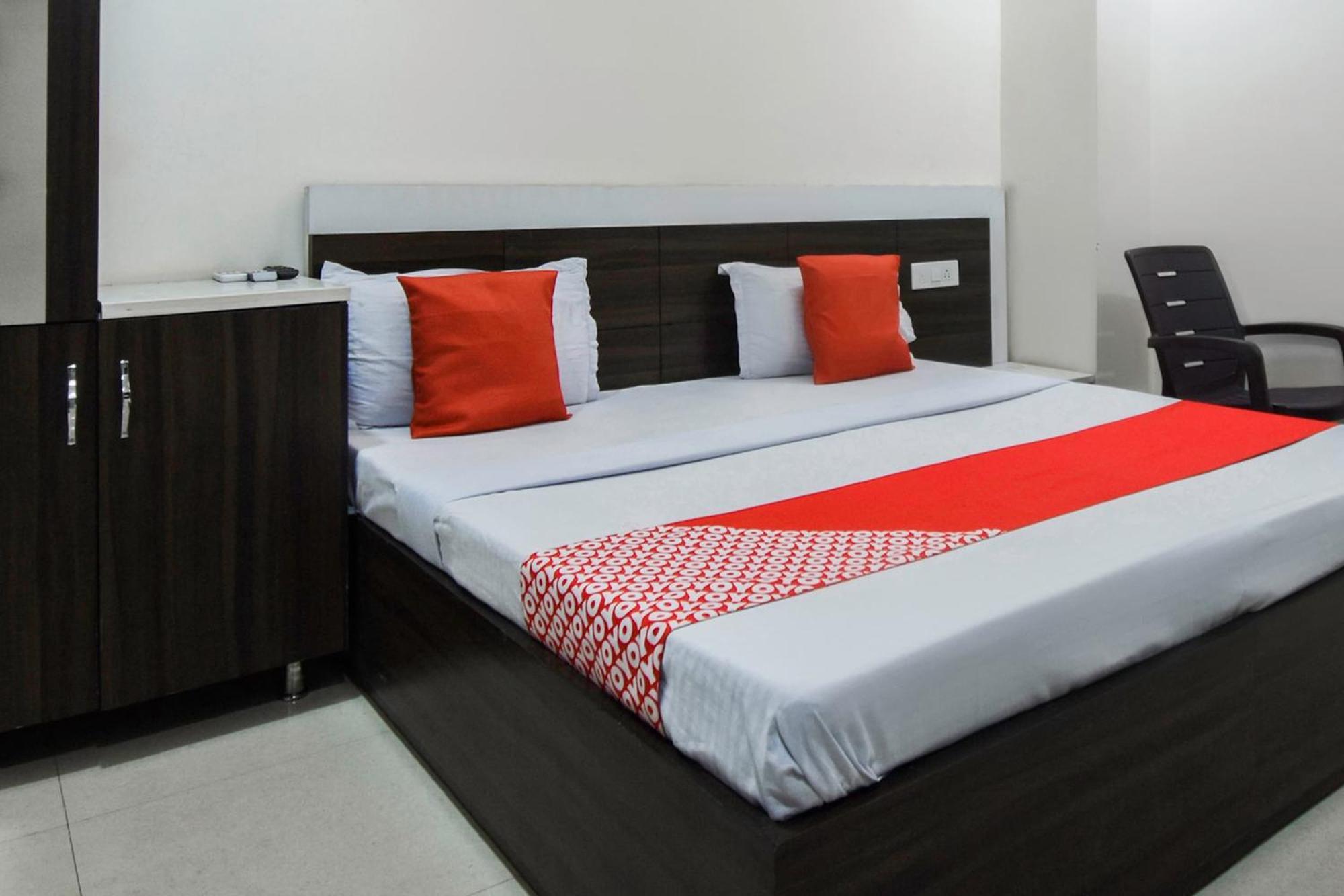 Hotel O Shangri-La-Inn Ludhiana Esterno foto