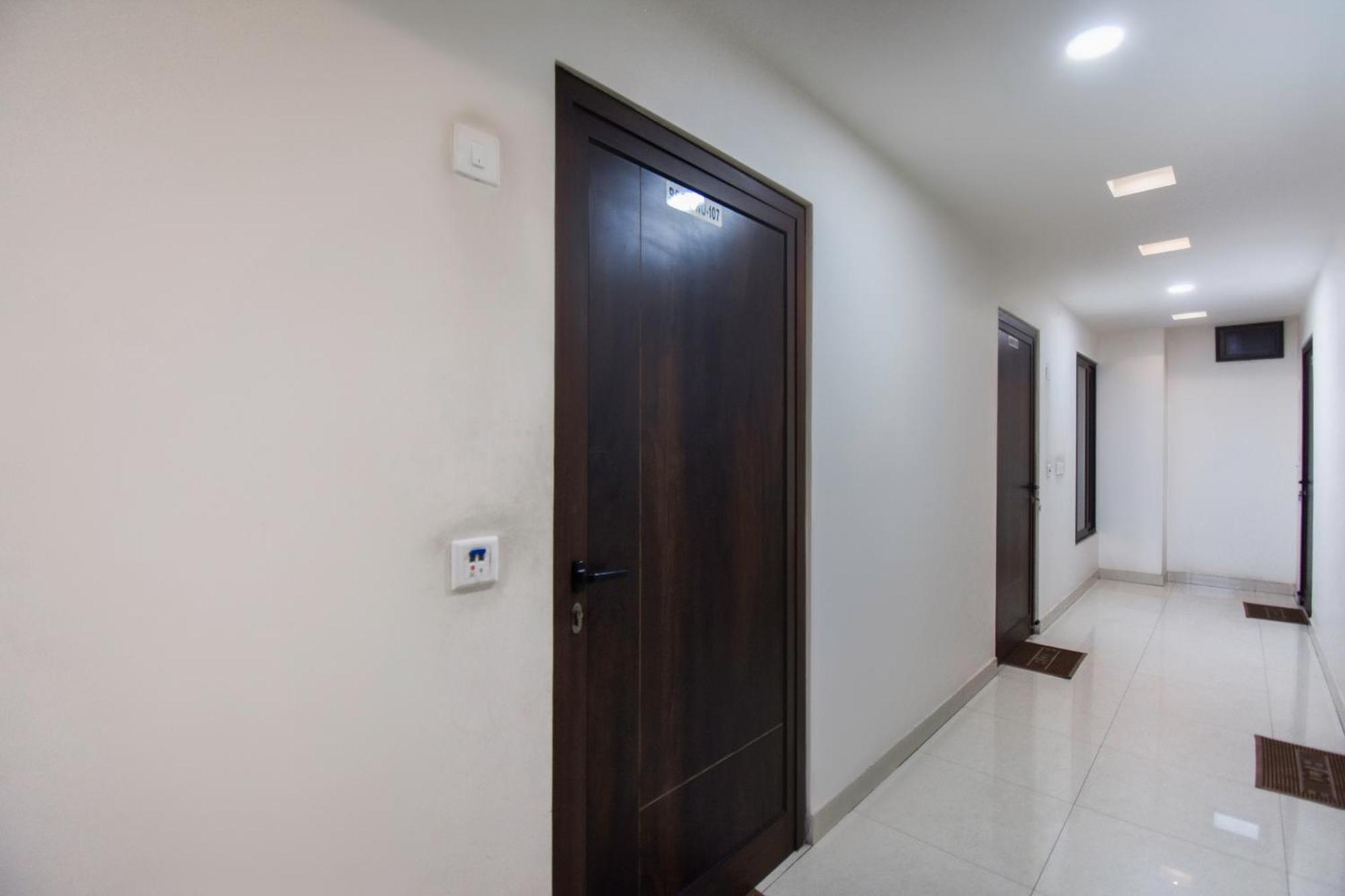 Hotel O Shangri-La-Inn Ludhiana Esterno foto